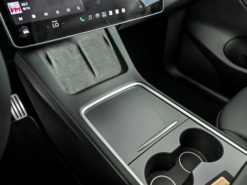 Used 2022 Tesla Model Y Performance AWD/4WD image 31
