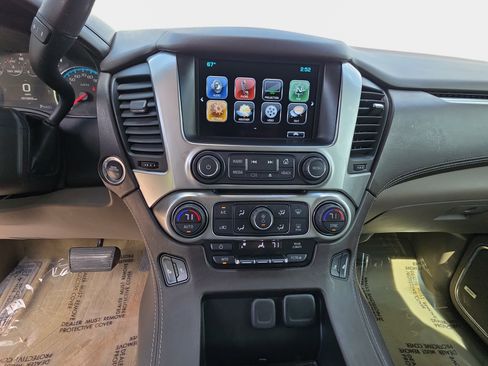 Used 2017 Chevrolet Tahoe LT image 21