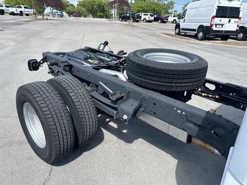 Used 2025 Ford F350 XL w/ XL Chrome Package RWD image 17