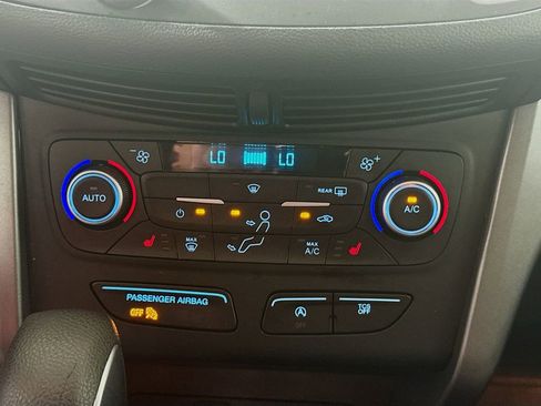 Used 2018 Ford Escape SE AWD/4WD image 15