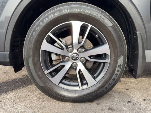 Used 2018 Toyota RAV4 XLE image 9