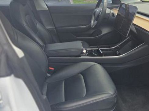 Used 2019 Tesla Model 3 Long Range RWD image 21
