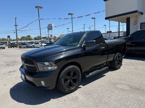 Used 2017 RAM 1500 Express w/ Black Ram 1500 Express Group RWD image 2