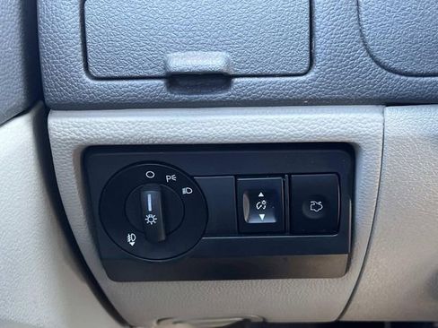 Used 2010 Ford Fusion SE image 26