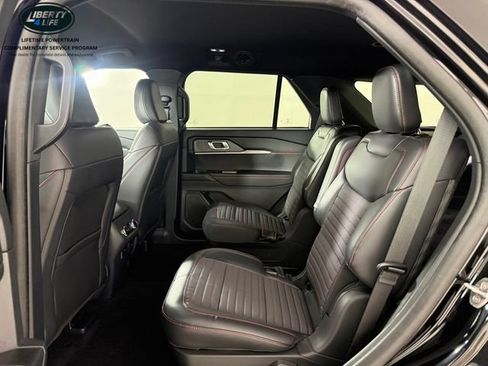 Used 2025 Ford Explorer ST-Line AWD/4WD image 16