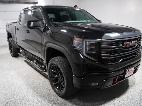 Used 2024 GMC Sierra 1500 AT4 w/ AT4 Preferred Package image 5