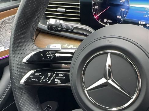 Used 2025 Mercedes-Benz GLS 450 4MATIC image 45