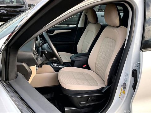 Certified 2022 Ford Escape SE w/ Convenience Package image 15