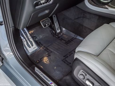 Used 2023 BMW X7 xDrive40i w/ M Sport Package image 44