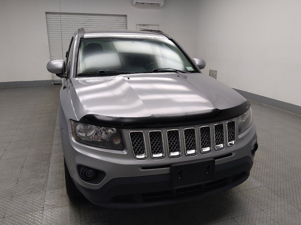 Used 2017 Jeep Compass Latitude AWD/4WD image 14