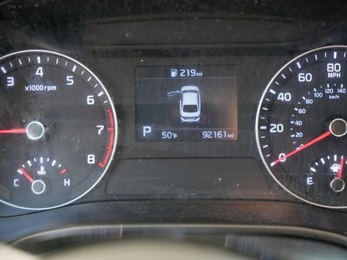 Used 2020 Kia Forte LXS FWD image 27