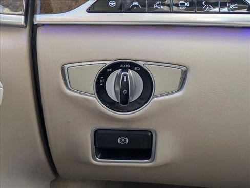 Used 2016 Mercedes-Benz Maybach S 600 image 10
