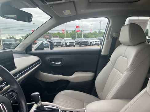 Used 2024 Honda HR-V EX-L image 10