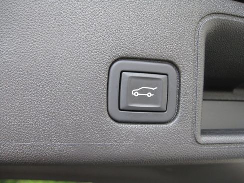 Used 2022 GMC Terrain AT4 AWD/4WD image 31