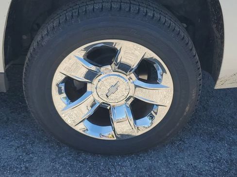 Used 2016 Chevrolet Suburban LTZ AWD/4WD image 35