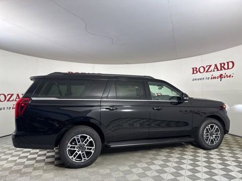 New 2025 Ford Expedition Max Active image 8
