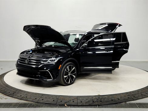 Used 2024 Volkswagen Tiguan SEL R-Line image 11