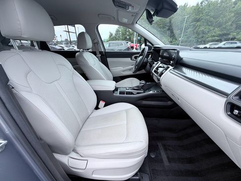 Used 2022 Kia Sorento S FWD image 25