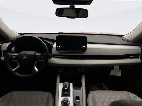 Used 2024 Mitsubishi Outlander SEL image 14