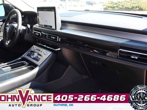 Used 2022 Lincoln Aviator AWD w/ Premium Package image 15