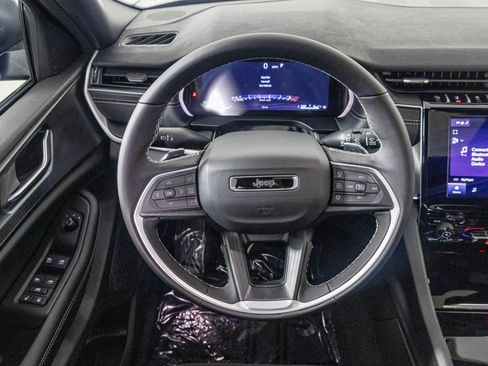 New 2025 Jeep Grand Cherokee L Laredo w/ Luxury Tech Group I image 31