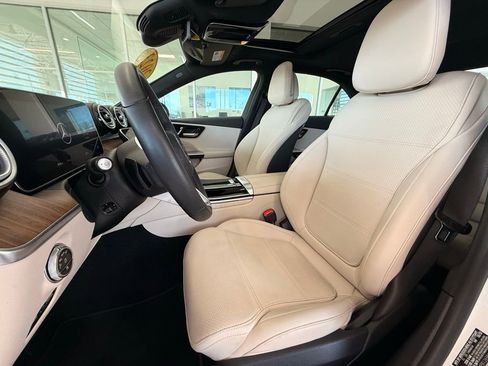Used 2023 Mercedes-Benz C 300 4MATIC Sedan w/ Exclusive Trim Package image 12