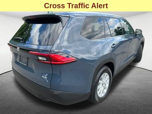 Used 2024 Toyota Grand Highlander AWD image 10