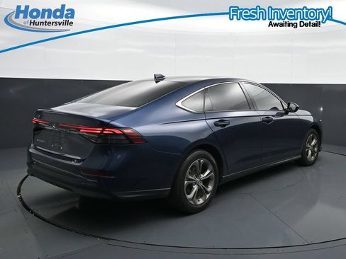 Used 2023 Honda Accord EX image 10