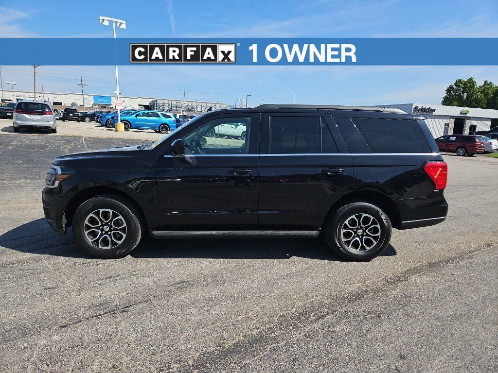 Used 2024 Ford Expedition XLT AWD/4WD image 1