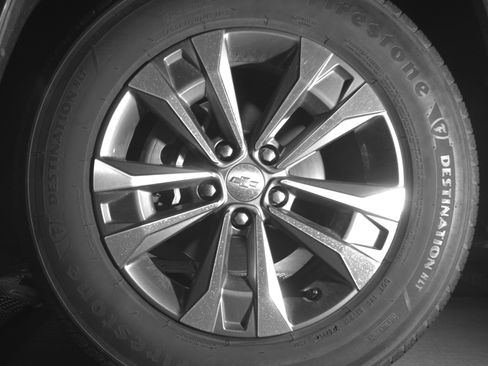 Used 2025 Chevrolet Equinox LT FWD image 12