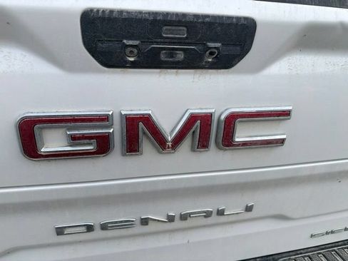Used 2019 GMC Sierra 1500 Denali w/ Denali Ultimate Package AWD/4WD image 36