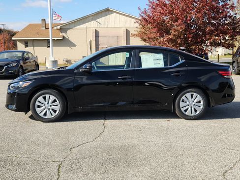 New 2025 Nissan Sentra S image 4