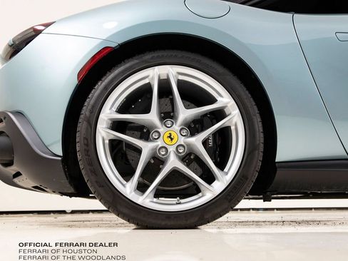 Used 2025 Ferrari Roma Spider RWD image 20