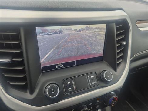 Certified 2023 GMC Acadia SLE w/ Driver Convenience Package image 46