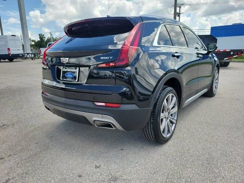Used 2022 Cadillac XT4 Premium Luxury w/ Enhanced Visibility Package FWD image 6
