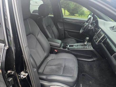Used 2015 Porsche Macan S AWD/4WD image 24