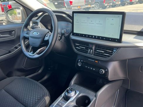 Used 2025 Ford Escape Active w/ Tech Pack #1 AWD/4WD image 19