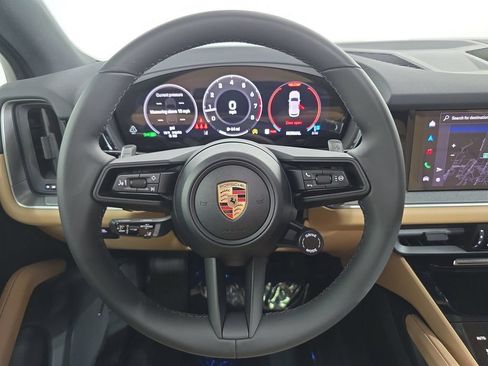Certified 2026 Porsche Cayenne AWD/4WD image 14