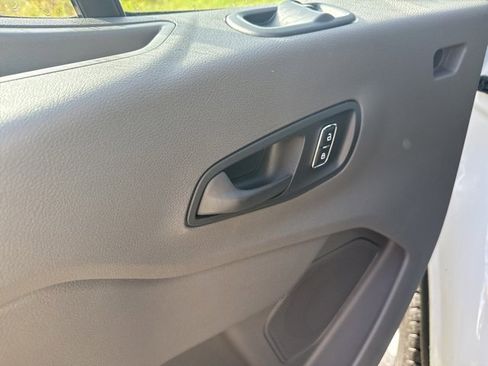 New 2025 Ford Transit 250 148 Medium Roof image 21