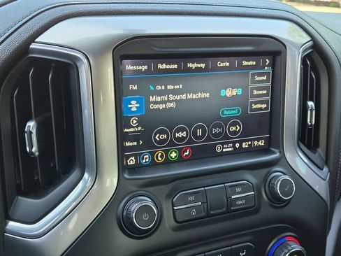 Used 2021 Chevrolet Silverado 1500 LT Trail Boss w/ Convenience Package II AWD/4WD image 17