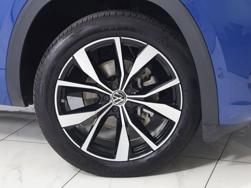Used 2025 Volkswagen Atlas SEL Premium R-Line AWD/4WD image 17