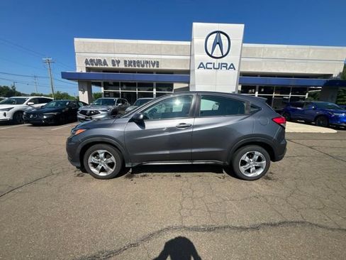 Used 2019 Honda HR-V LX image 41