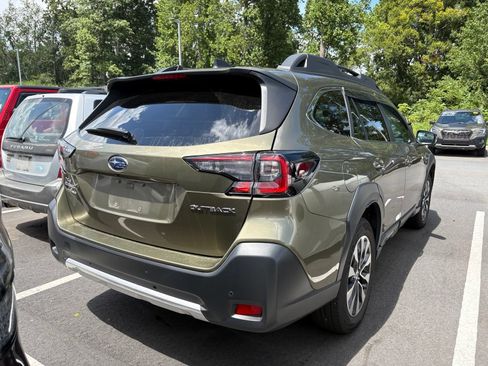 Certified 2025 Subaru Outback Limited AWD/4WD image 6