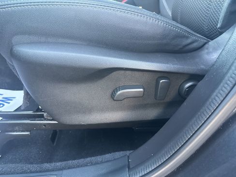 Used 2019 Subaru Forester Premium w/ All-Weather Package image 19