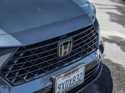 Certified 2025 Honda Accord LX image 9