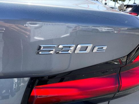 Used 2021 BMW 530e w/ Parking Assistance Package RWD image 8