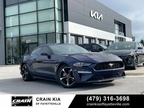 Used 2018 Ford Mustang Coupe RWD image 1
