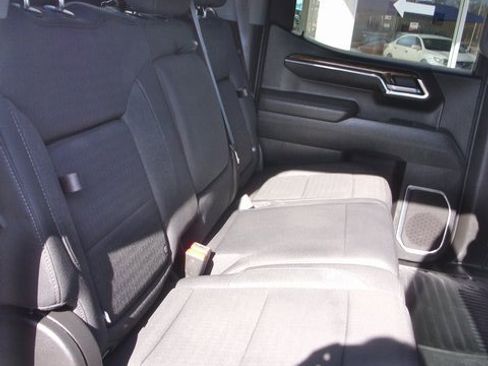 Used 2024 GMC Sierra 1500 Elevation image 32