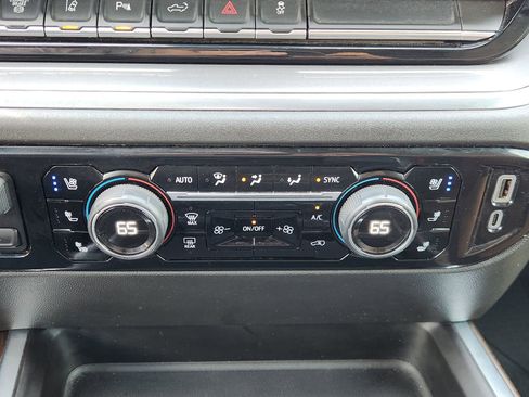 Used 2024 Chevrolet Silverado 2500 High Country w/ High Country Premium Package AWD/4WD image 22