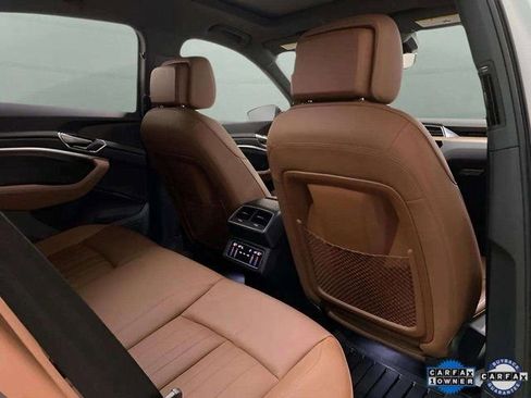 Used 2024 Audi Q8 e-tron Premium image 78